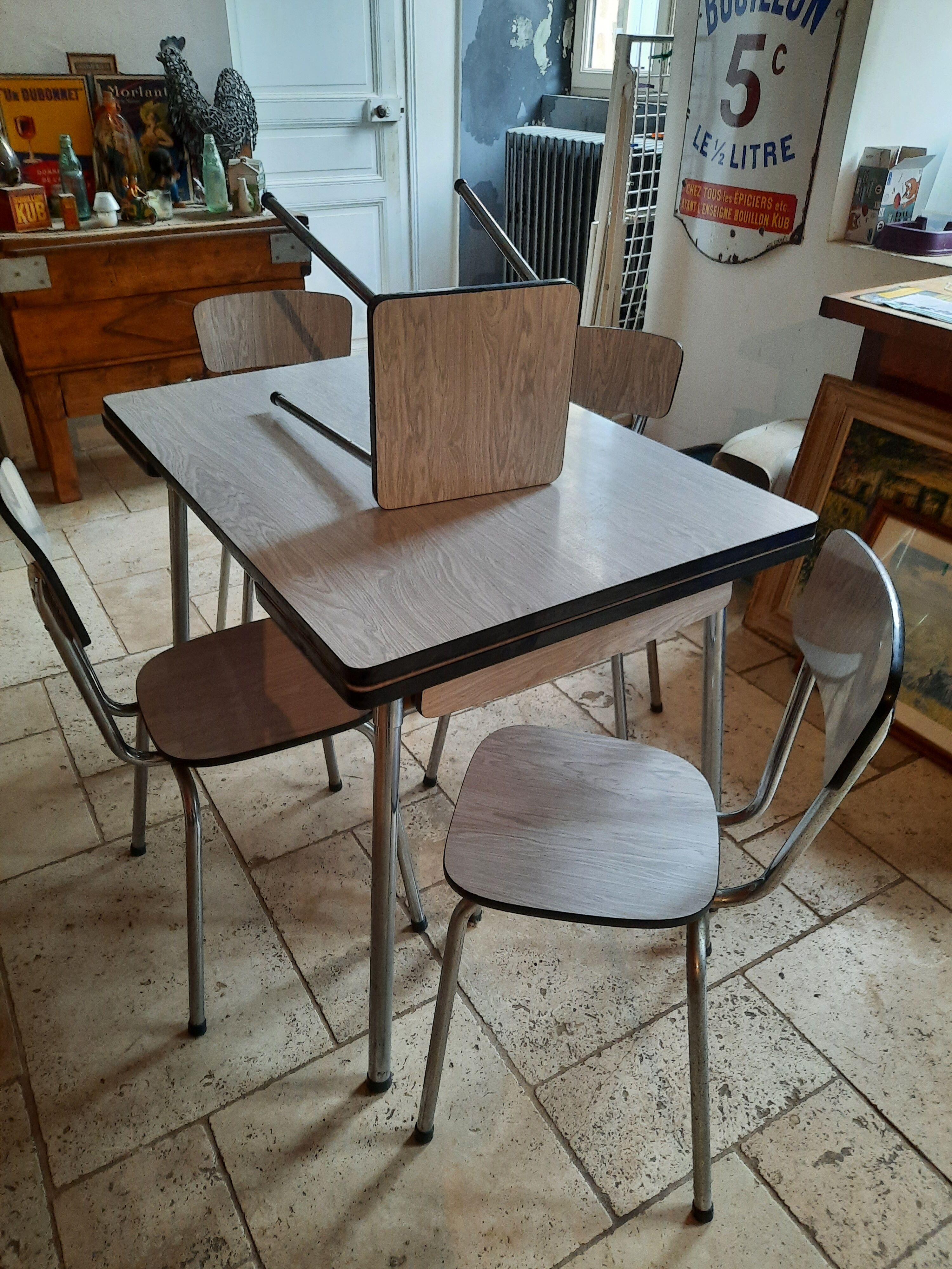 Formica table, 4 chairs and 1 stool