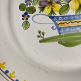 Assiette en faïence décorée main