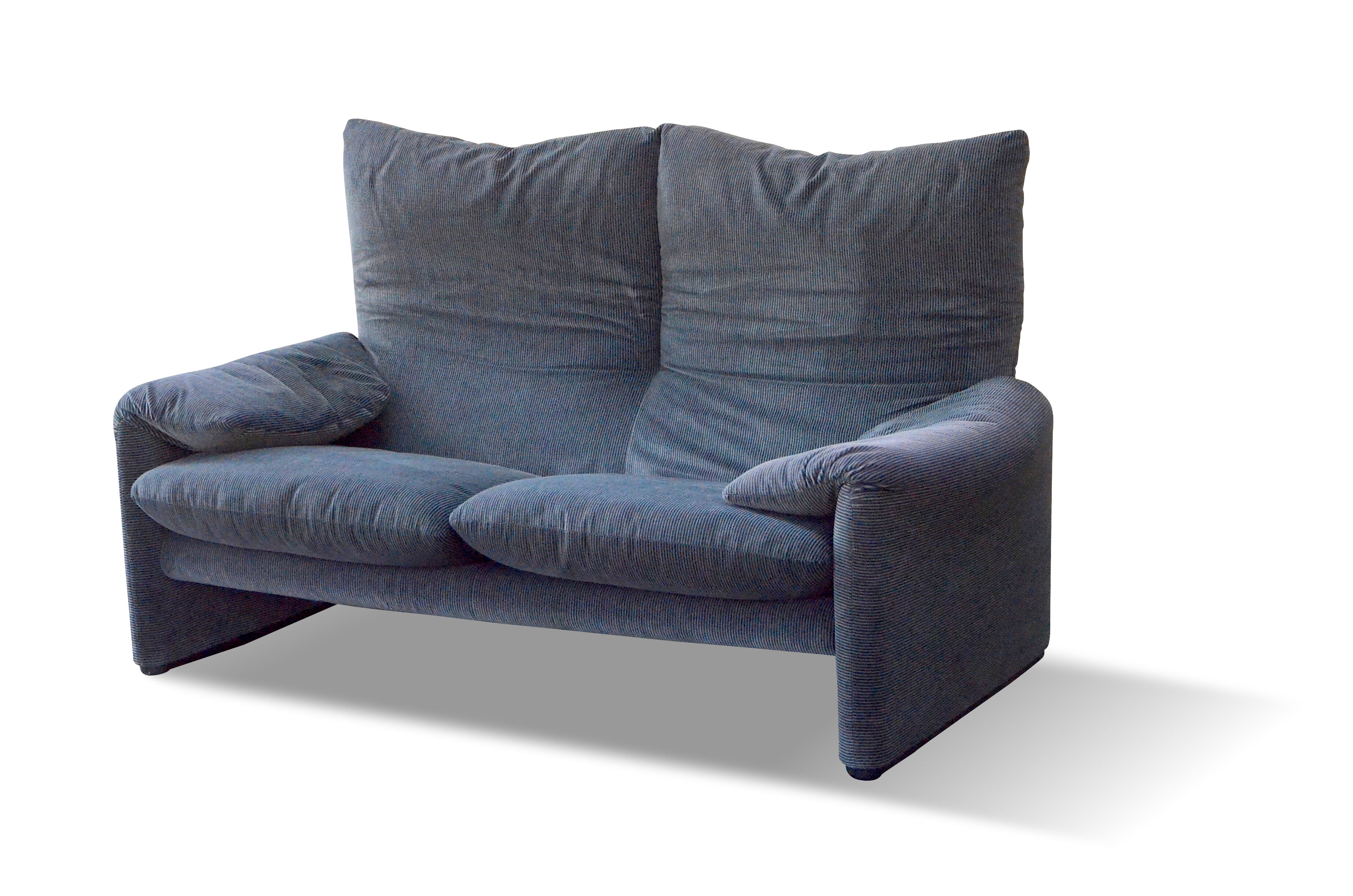Sofa "Maralunga" by Vico Magistretti edition Cassina velvet bicolor