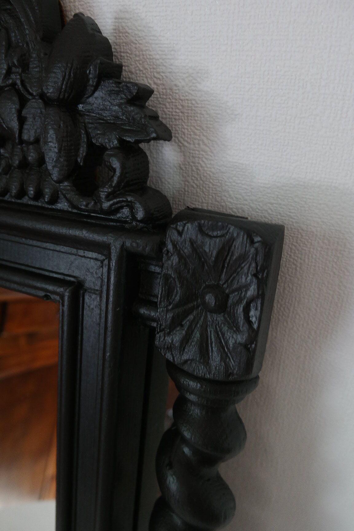 Mirror Louis XIII black wood 38 X 60