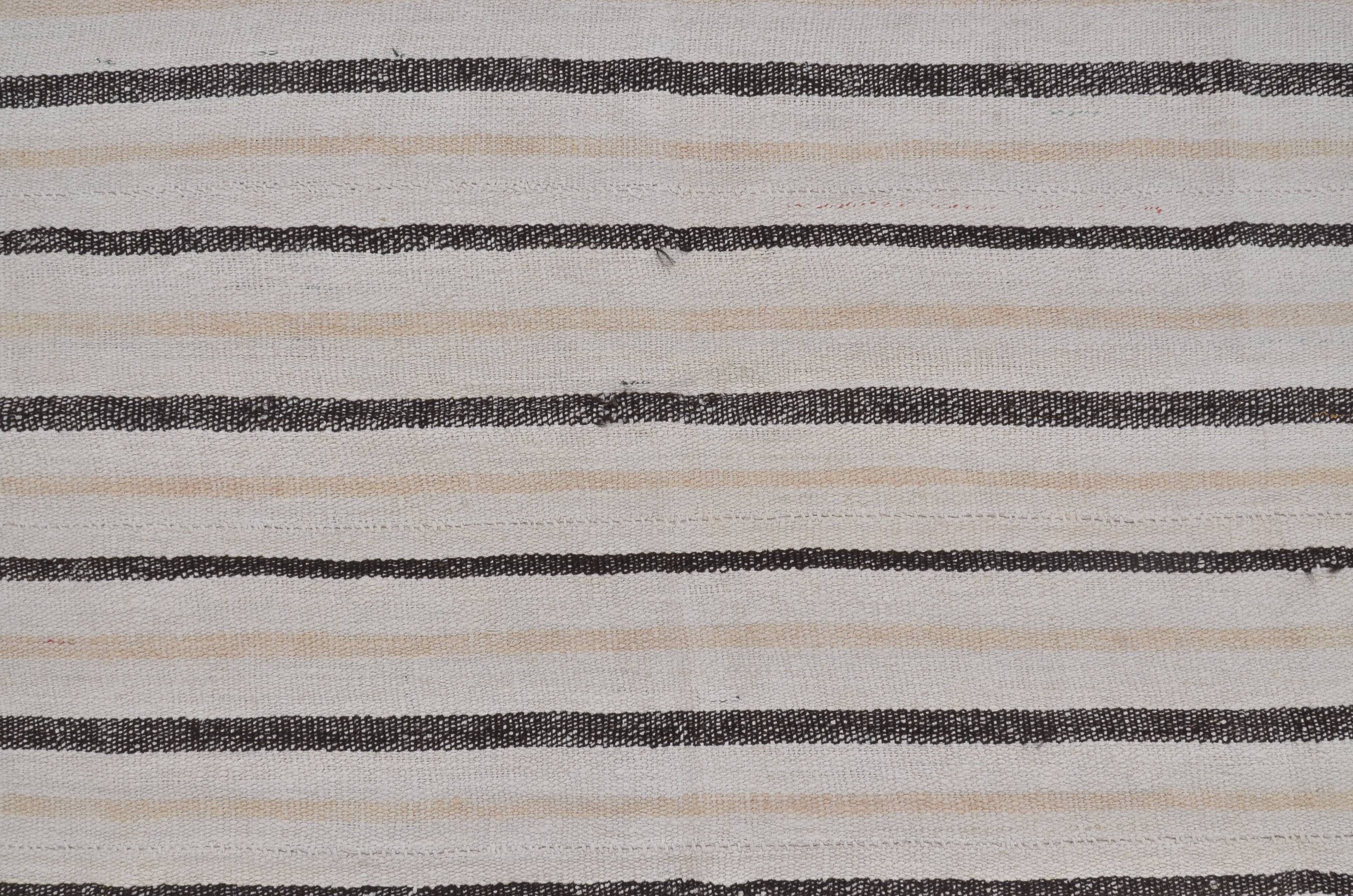 Vintage Anatolian hemp kilim, reference 3692