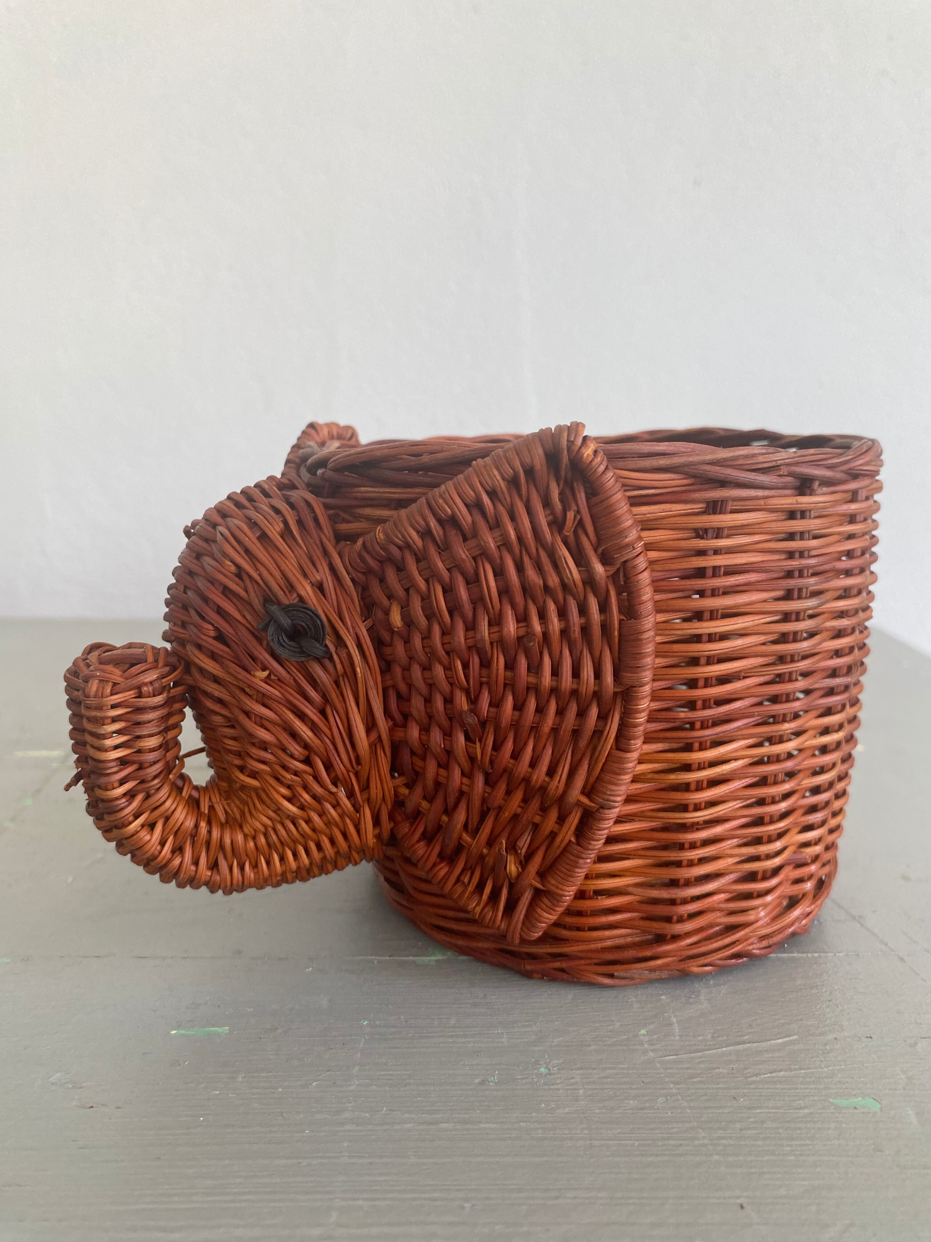 Animal basket