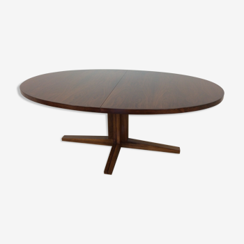 Mid century rosewood extendable dining table by John Mortensen