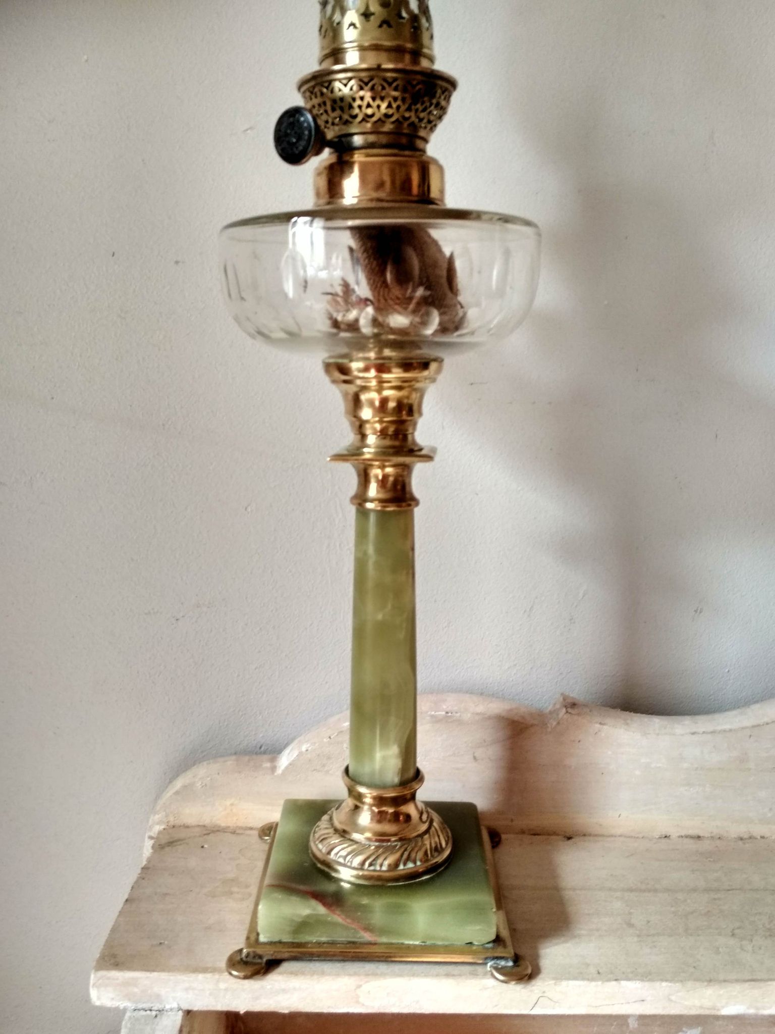 Ancient oil lamp in green onyx