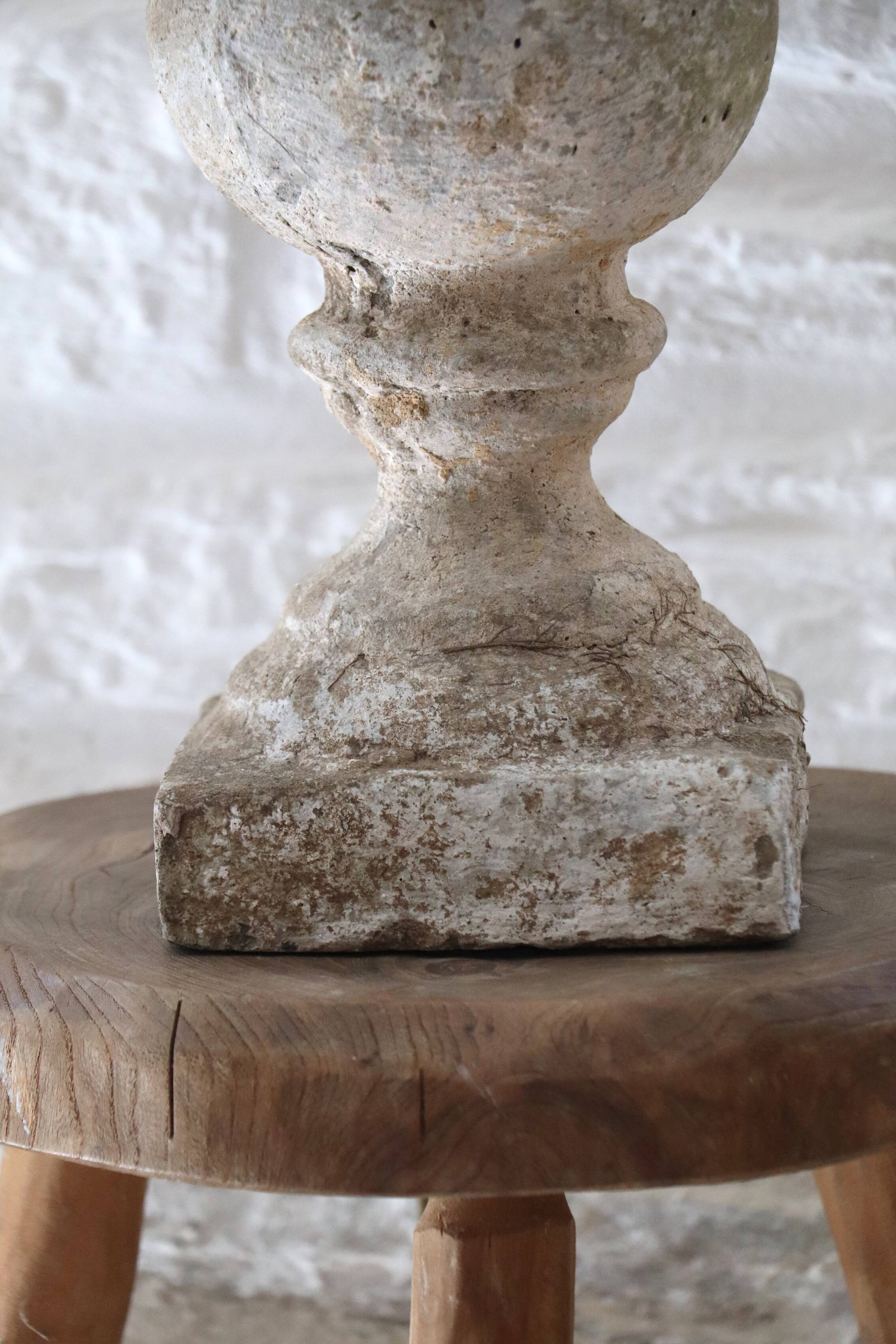 Pedestal lamp with stone base – 20th century