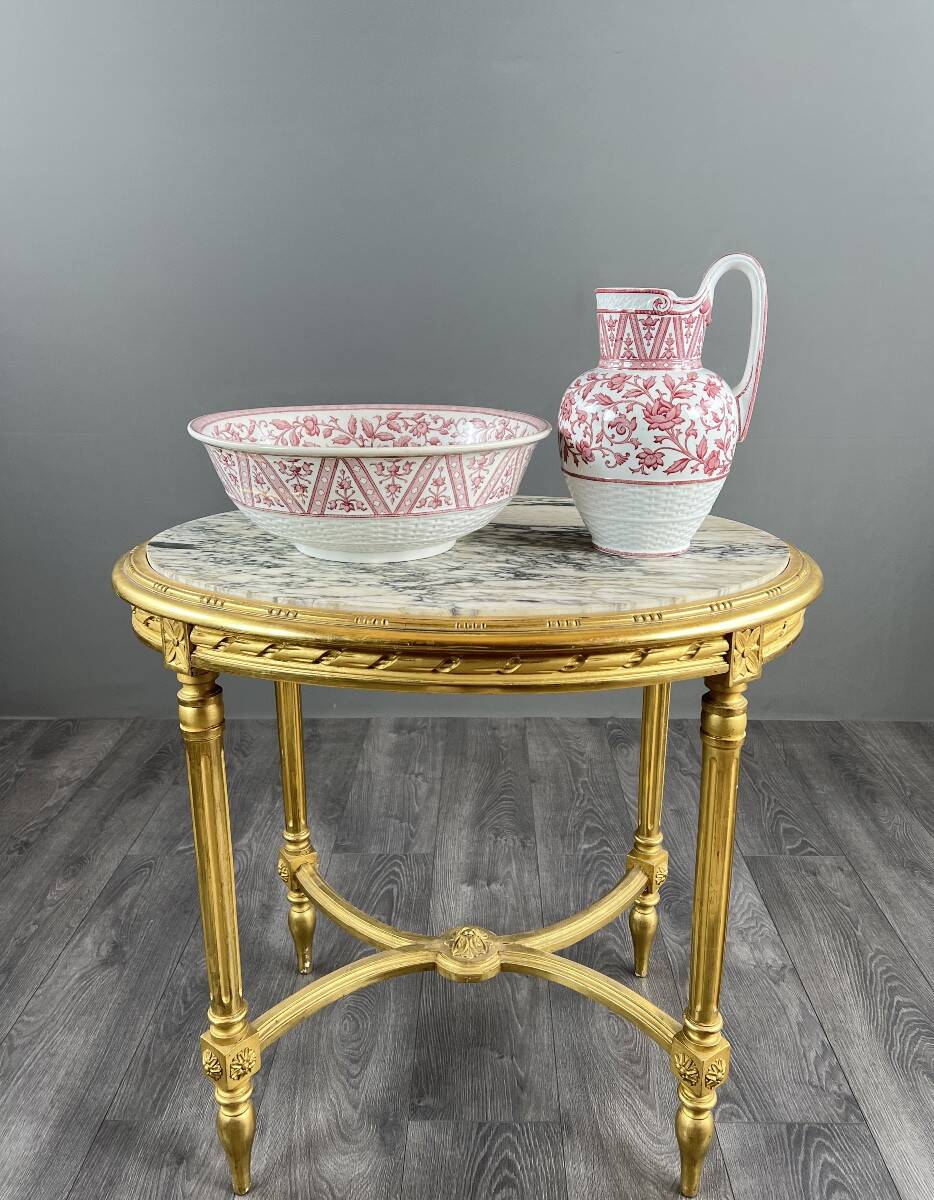 Toilet set in Sarreguemines earthenware, Oriental model, 19th century.