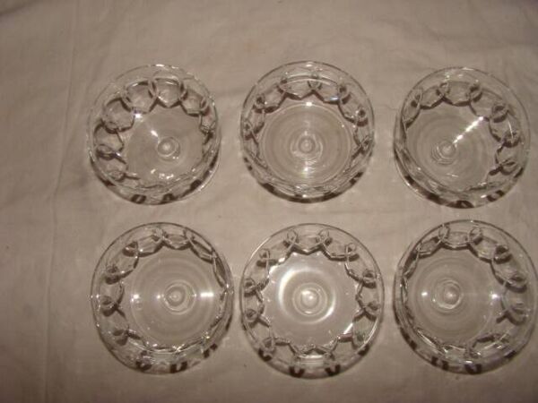 6 coupes à champagne en cristal de ''Baccarat