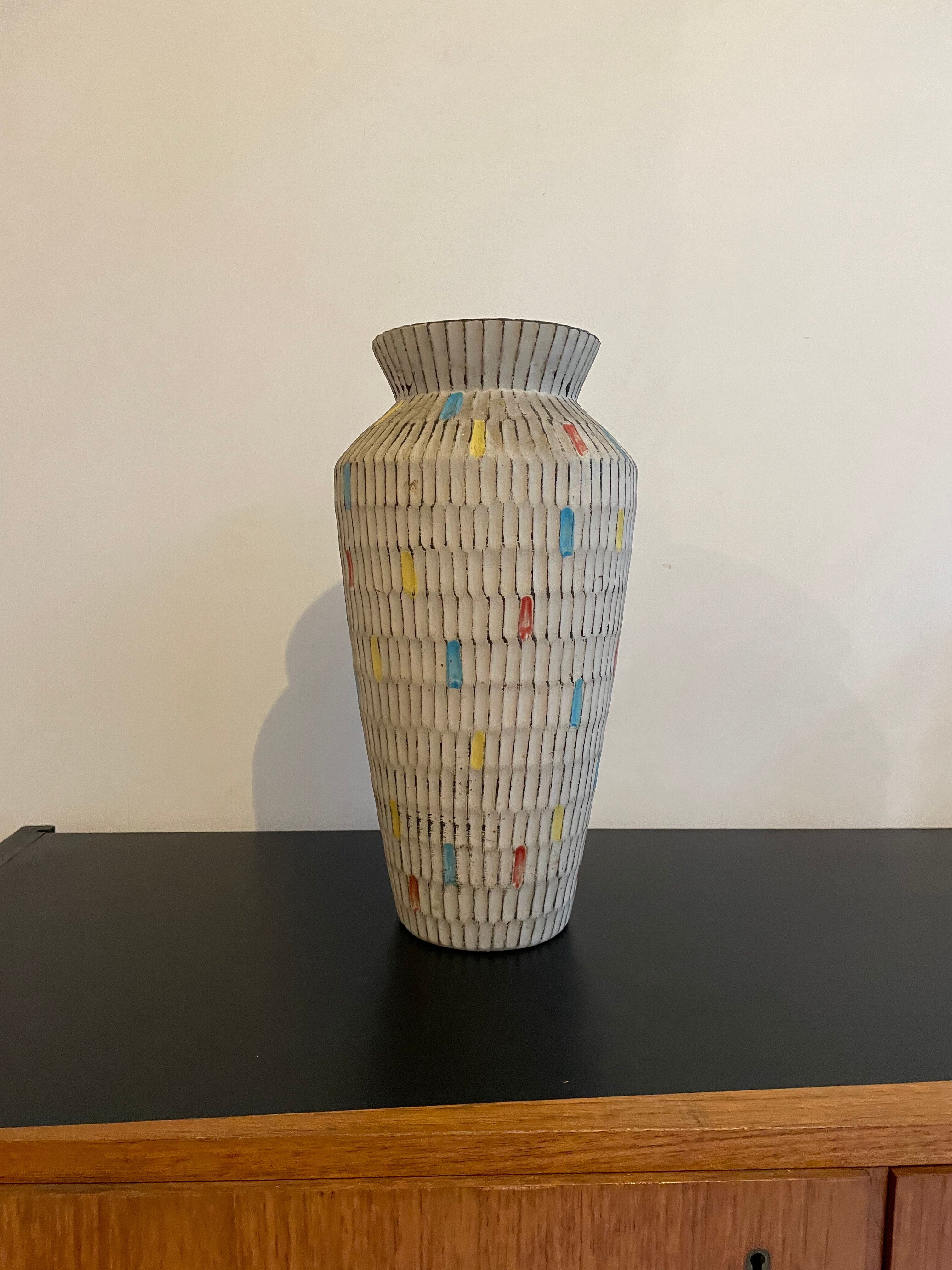 Vintage vase Bay Keramik model Isar