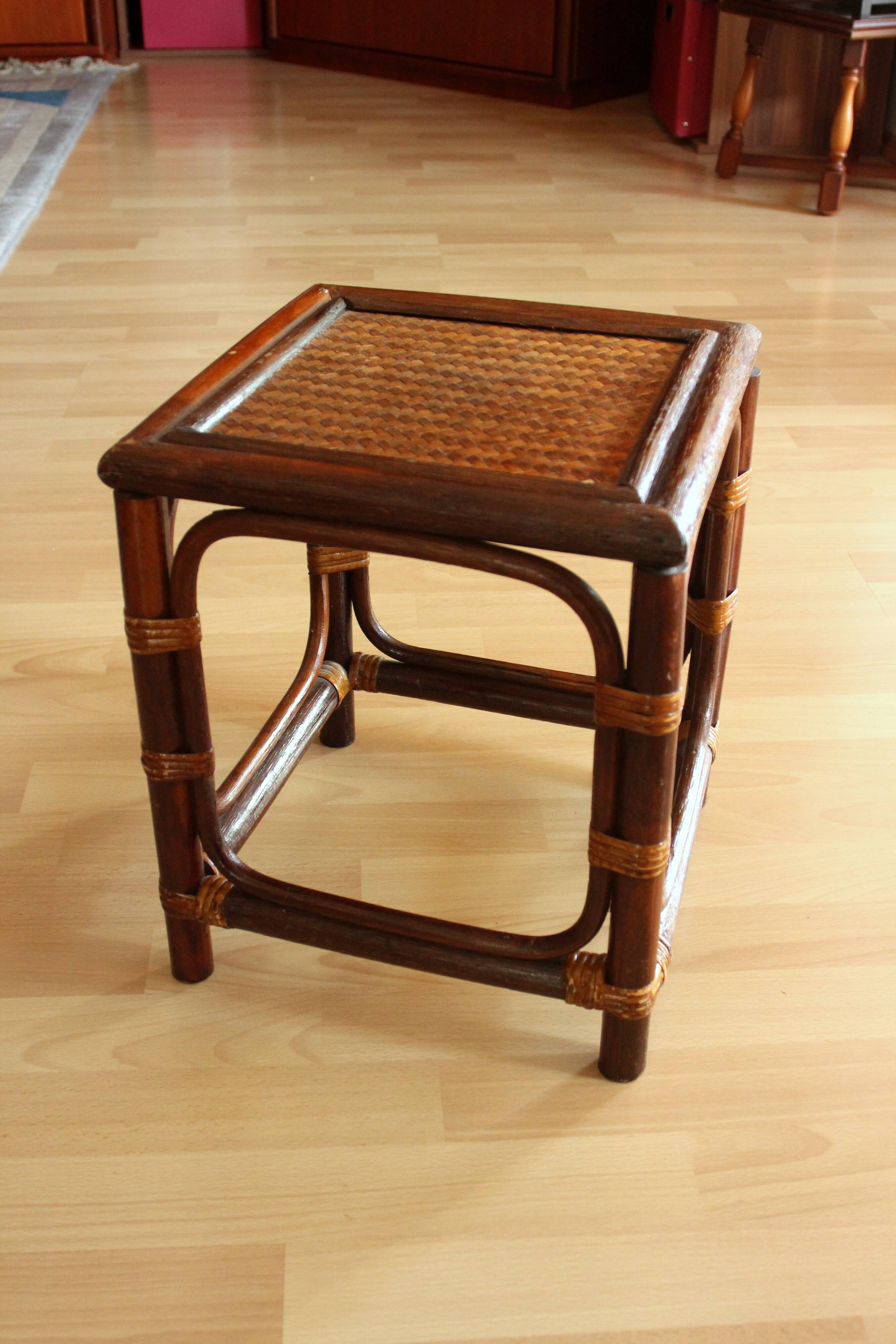 Small side table made of bamboo, rattan and wood - plant stand - Vintage