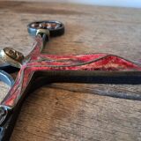 Crucifix croix fer forgé bronze émaillé artisanal