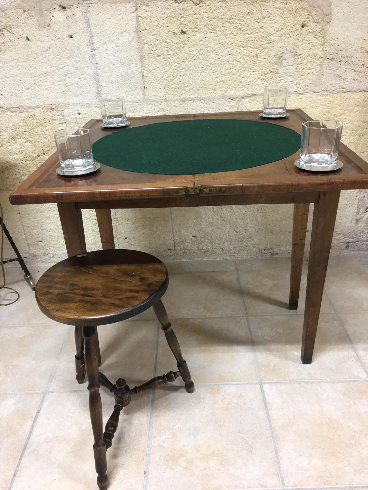 Folding games table