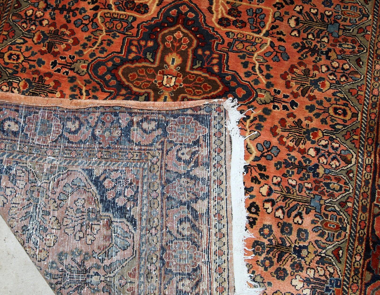Handmade antique Persian Sarouk rug 3.4' x 5.3' (103cm x 161cm) 1920s -1B699