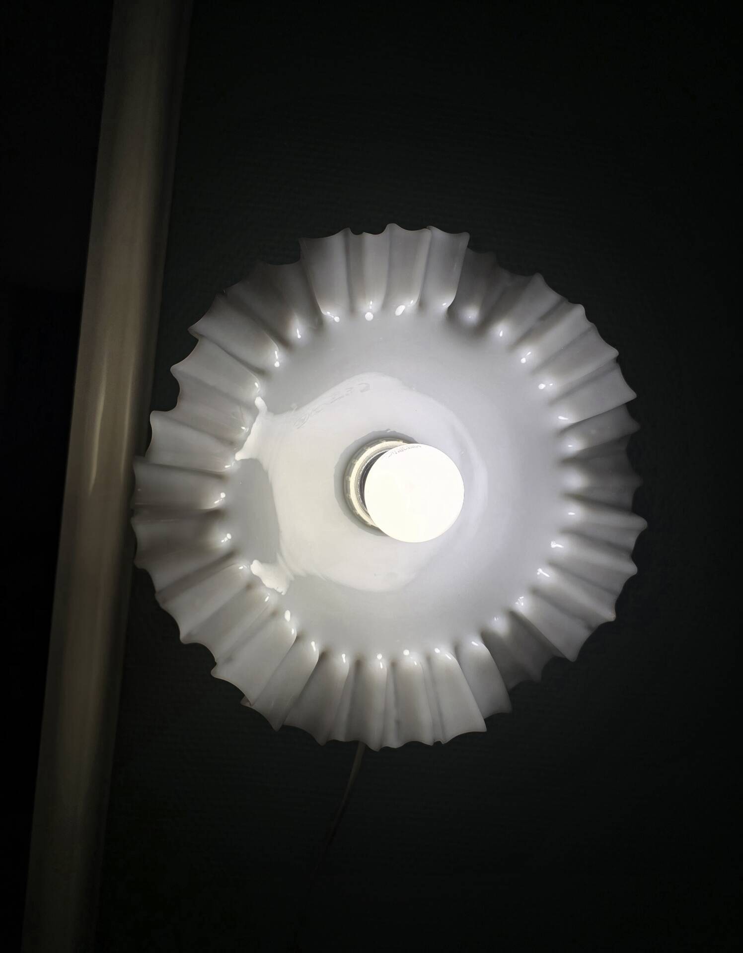 Vintage Flower / White Shell Wall Light – Very beautiful artistic model