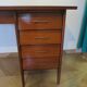 Beautiful vintage desk from the 70s - oak color - 5 drawers and 1 key - Scandinavian style
