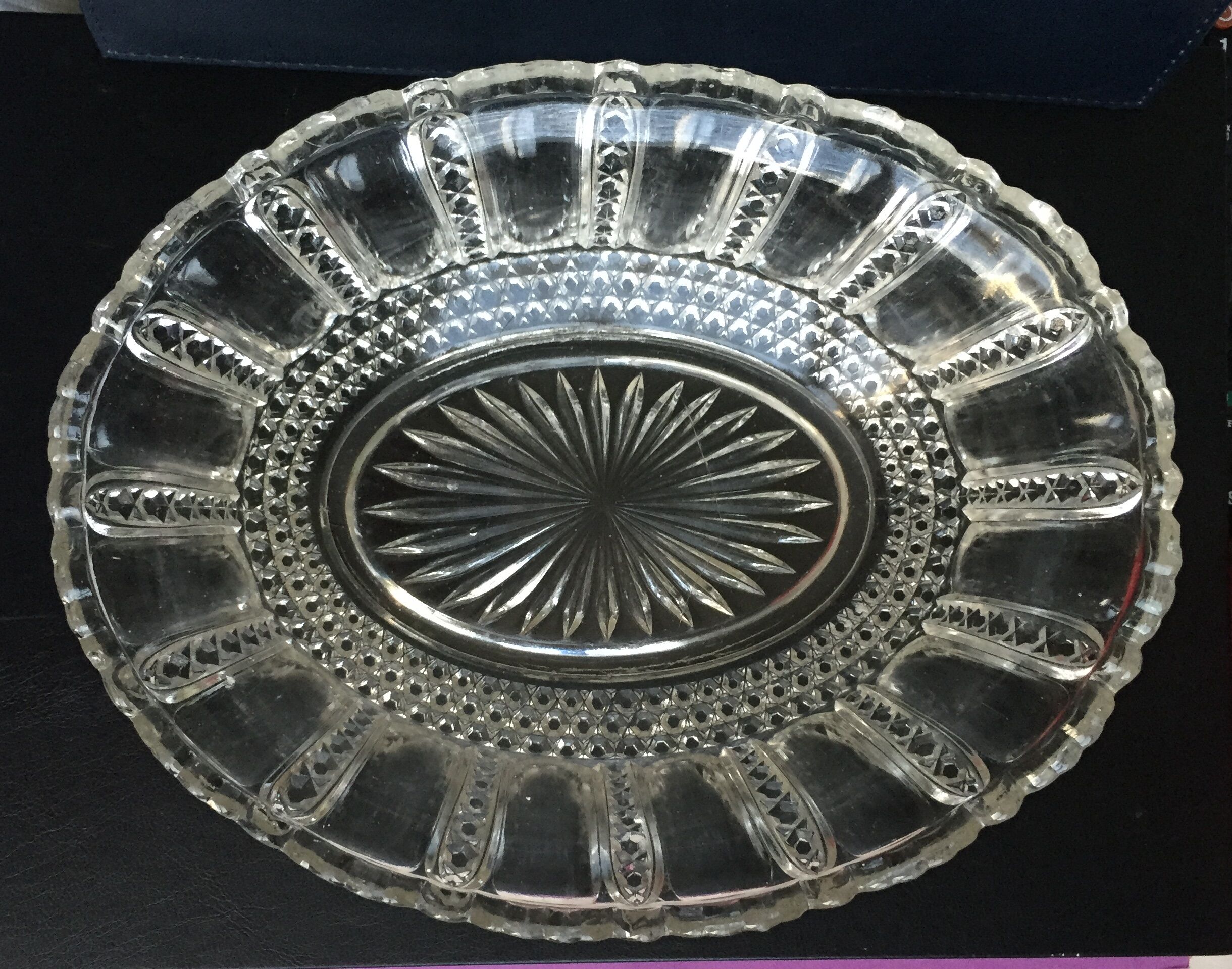 Oval glass bowl
