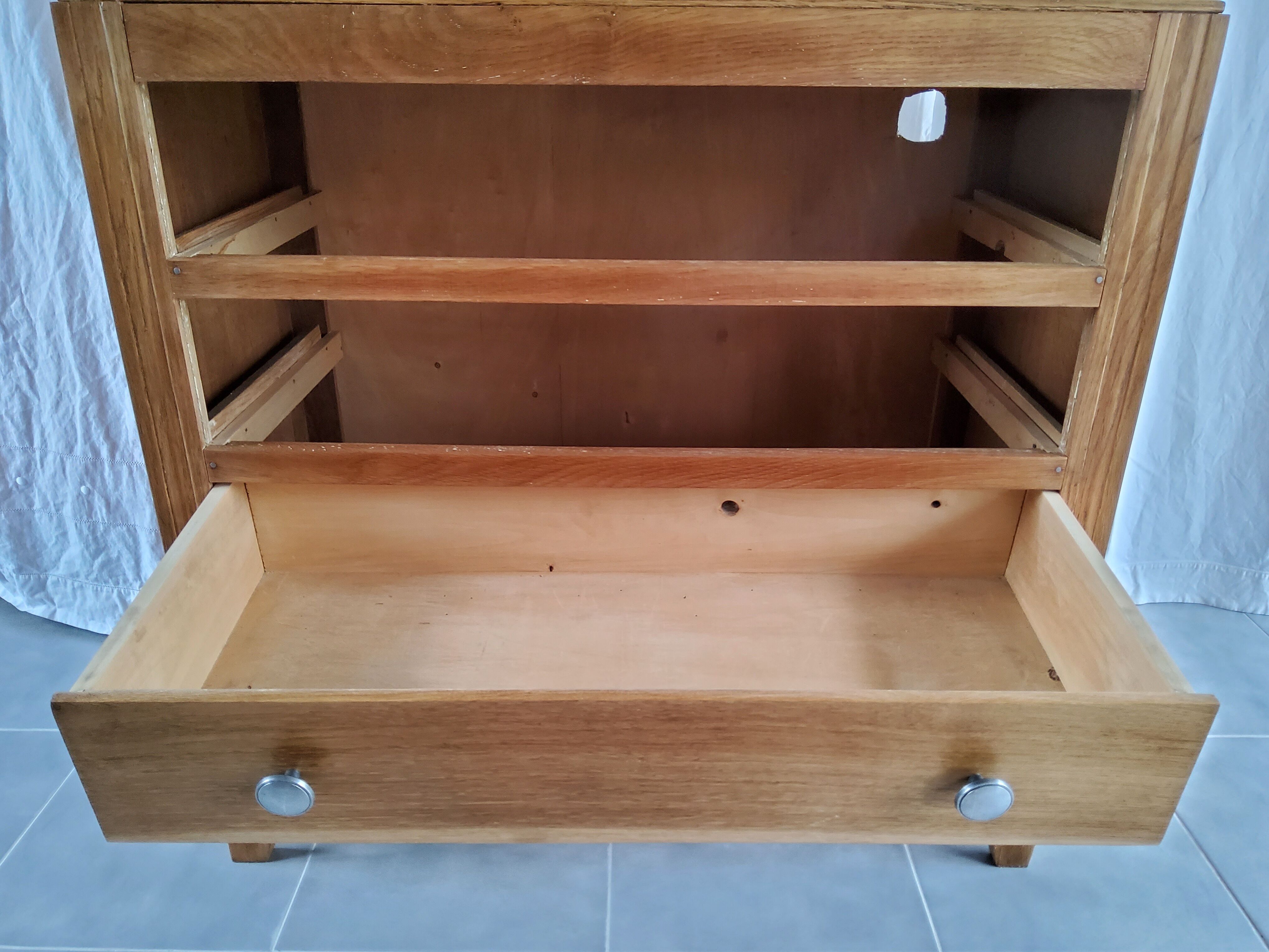 Art Deco chest of drawers