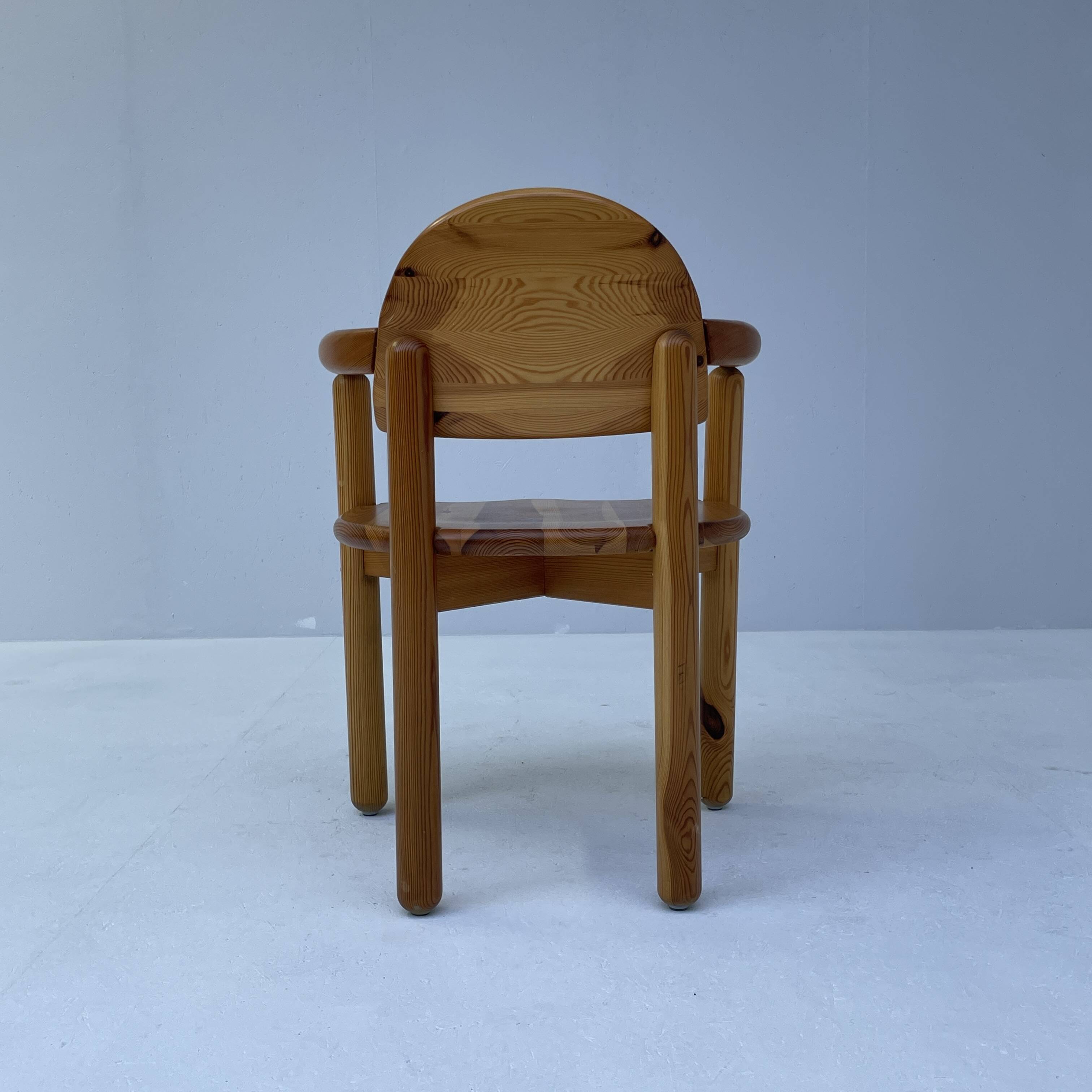 Daumiller chair with arms