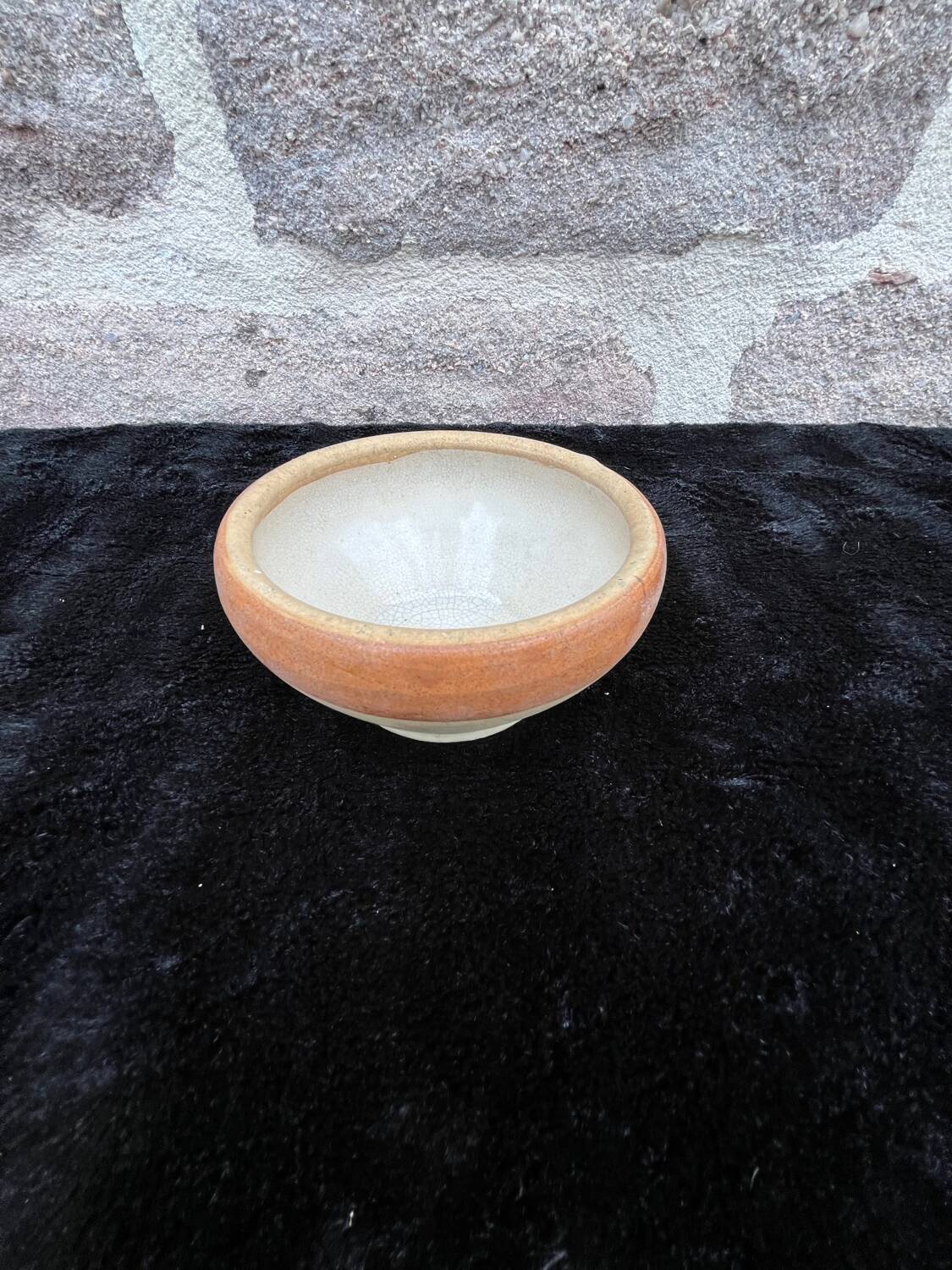 Stoneware salad bowl
