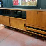 Bi-color sideboard