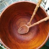 Rosewood salad and cutlery