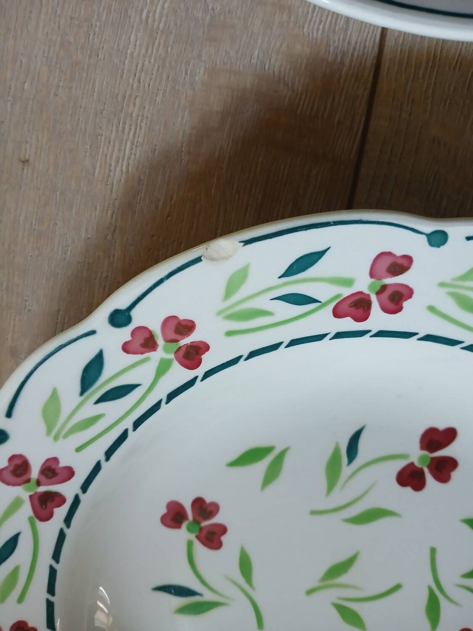 6 Digoin and Sarreguemines soup plates