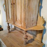 Patinated buffet (pastry furniture)