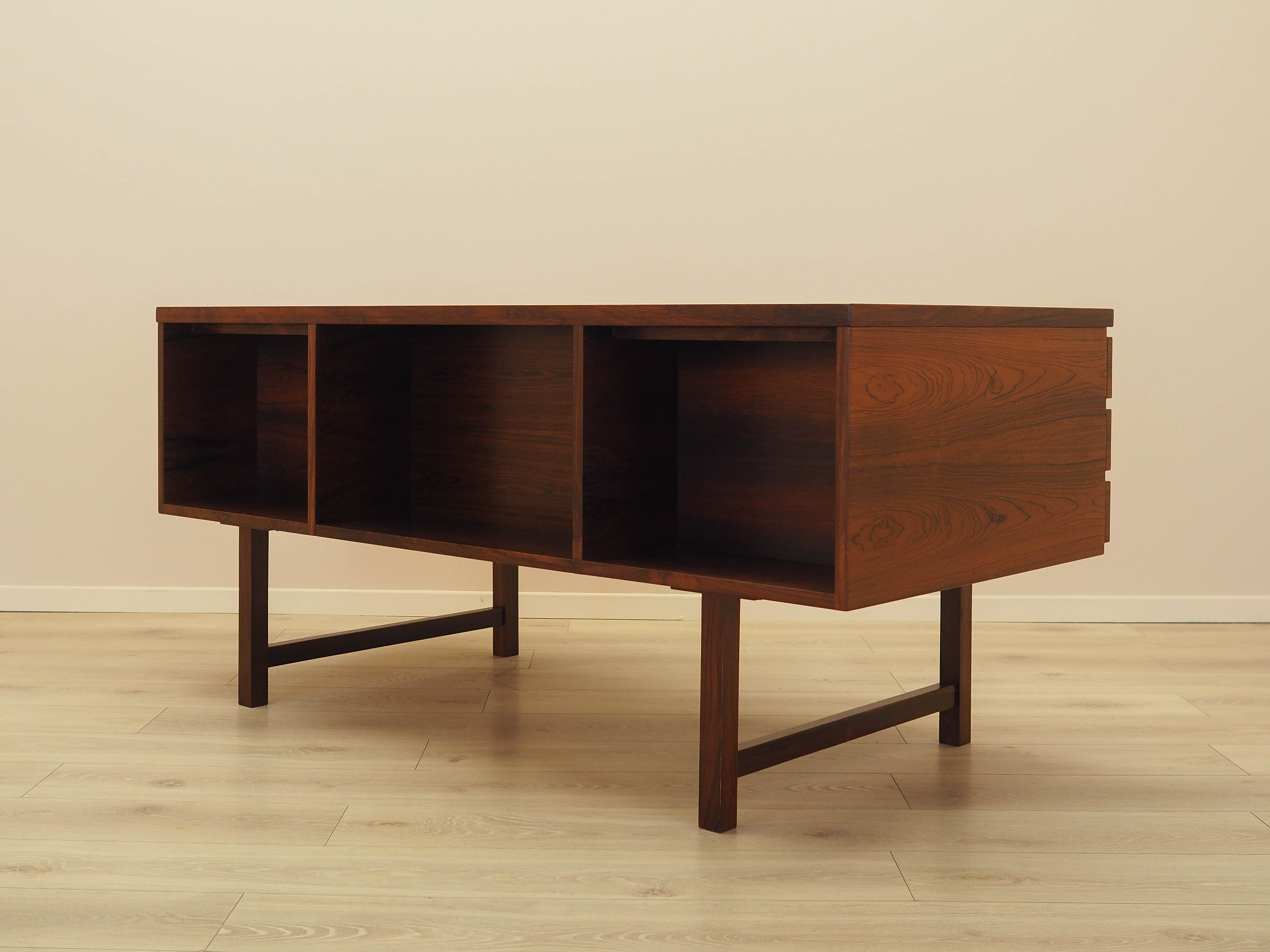 Rosewood desk, Danish design, 1970s, manufacturer: Eigil Petersens Møbelfab