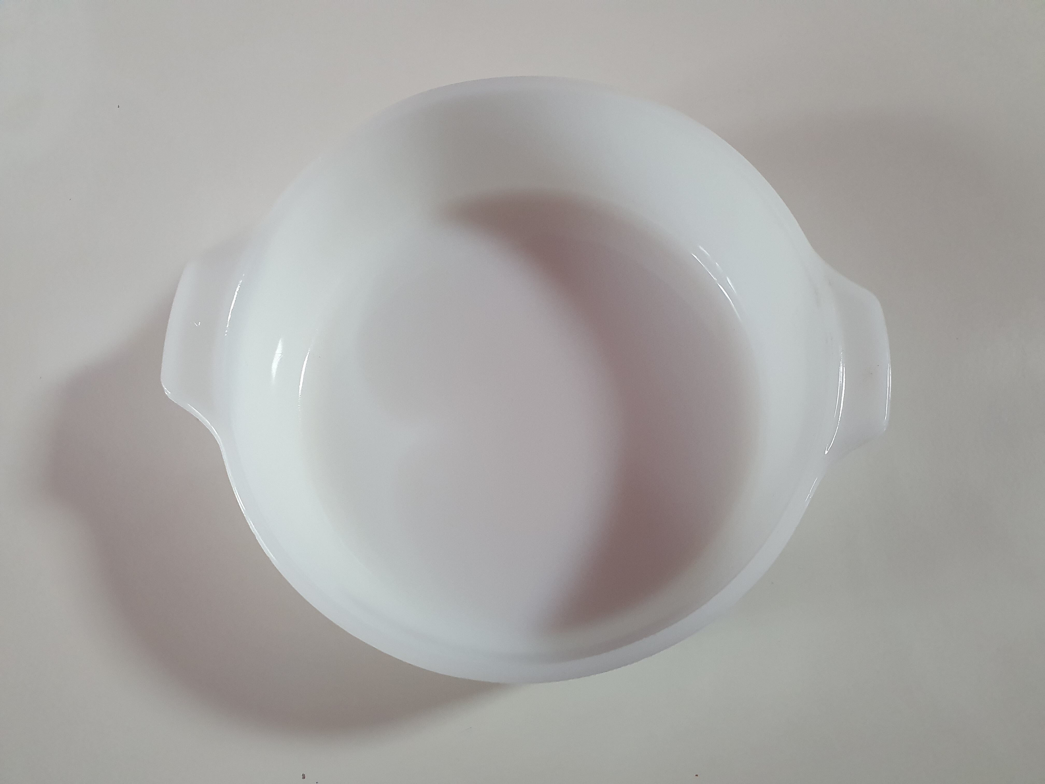 Vintage dish dynaware pyrorey white bramble with brown flowers on one side