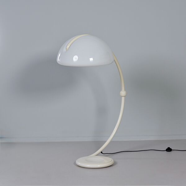Serpente floor lamp by Elio Martinelli for Martinelli Luce, 1970s in white.