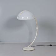 Lampadaire Serpente par Elio Martinelli pour Martinelli Luce, années 1970 en blanc.