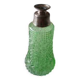 Petit flacon vert et métal ancien, soliflore