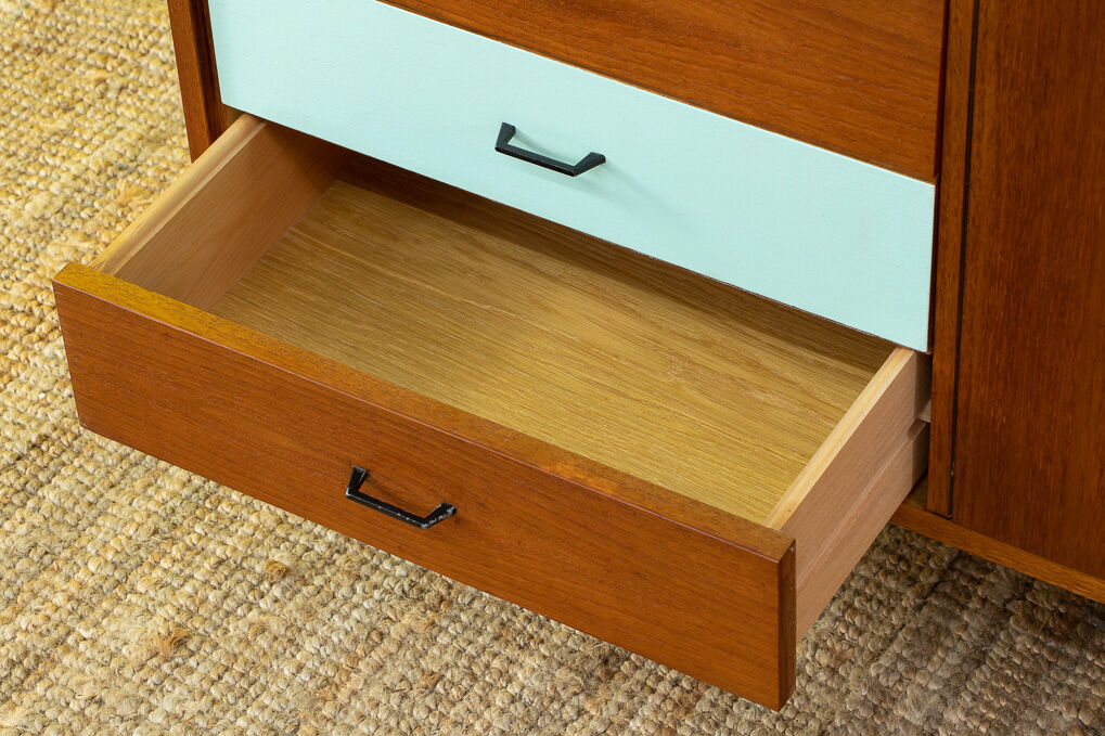 Scandinavian Vintage Teak Row – 148 cm