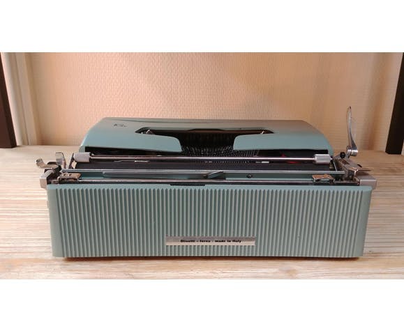 Machine à écrire Olivetti Lettera 32 bleue