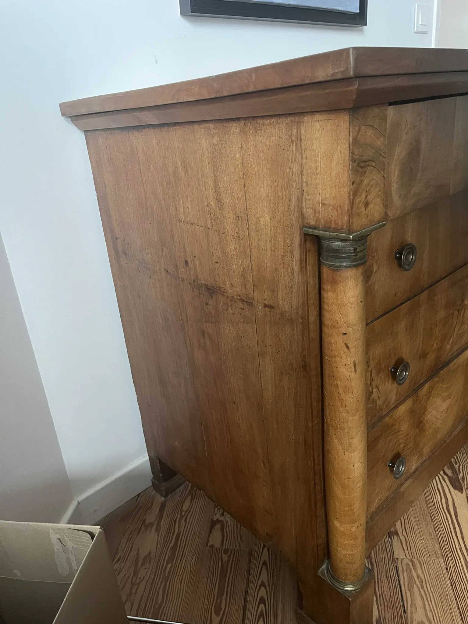 Empire commode