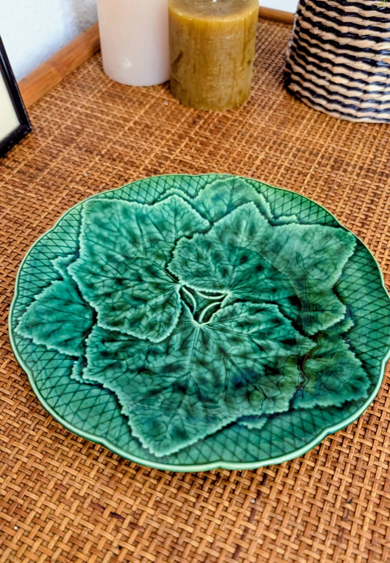 Set of 4 dessert plates in earthenware with vine leaves Gien