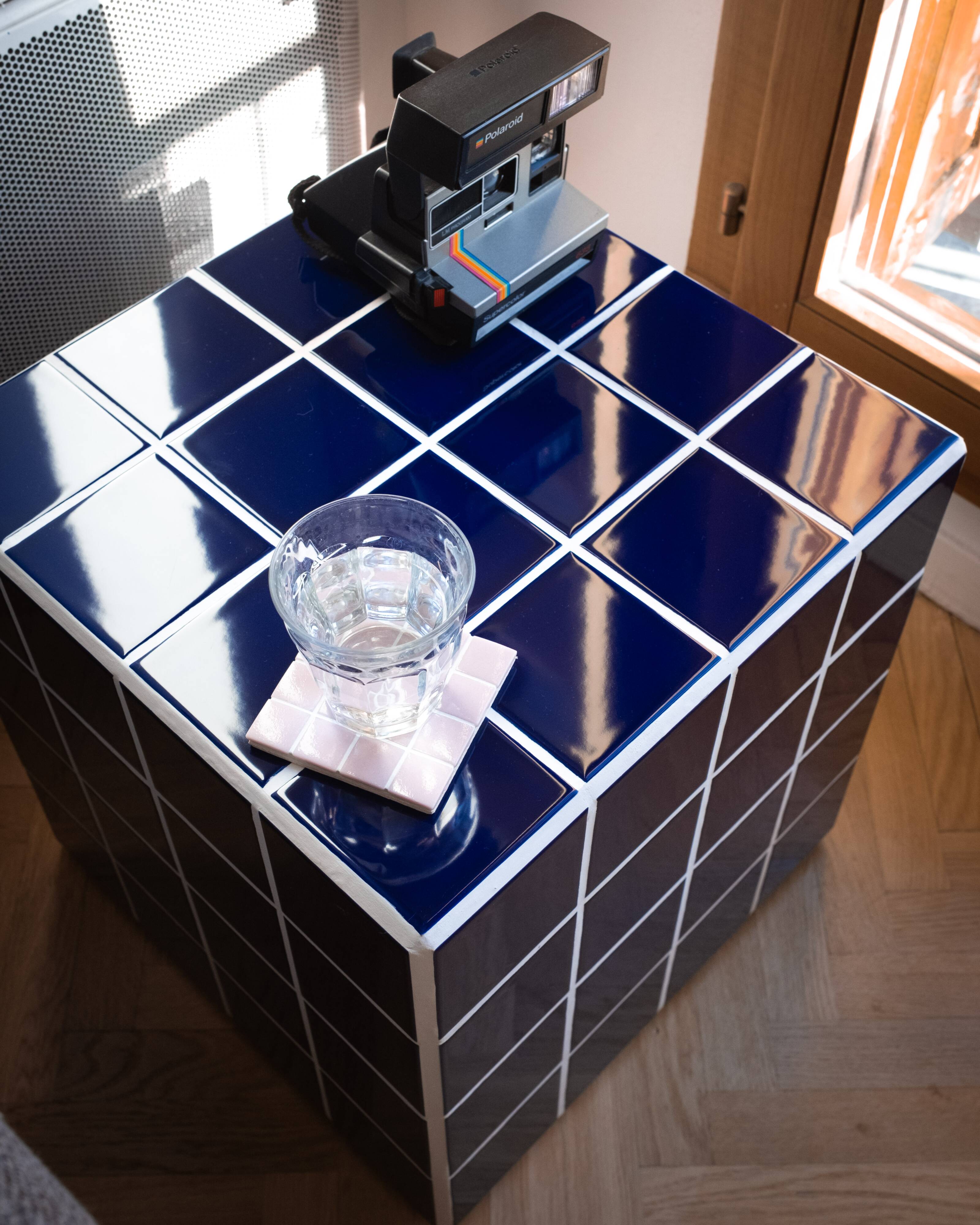 Cube-Side table-Bedside table-Tile-Ceramic-Blue-Glossy