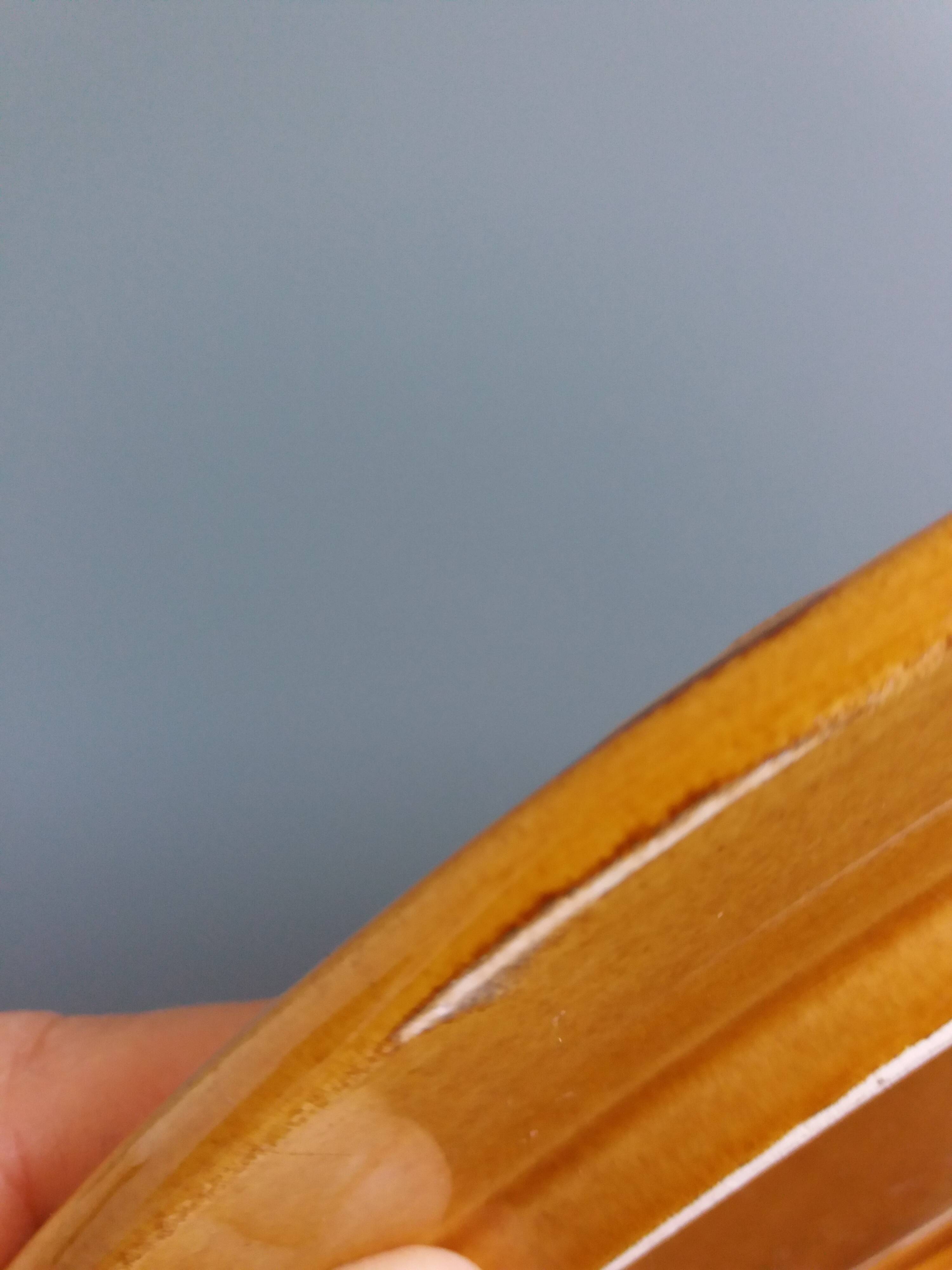 Gien cheese board with wicker straw decor