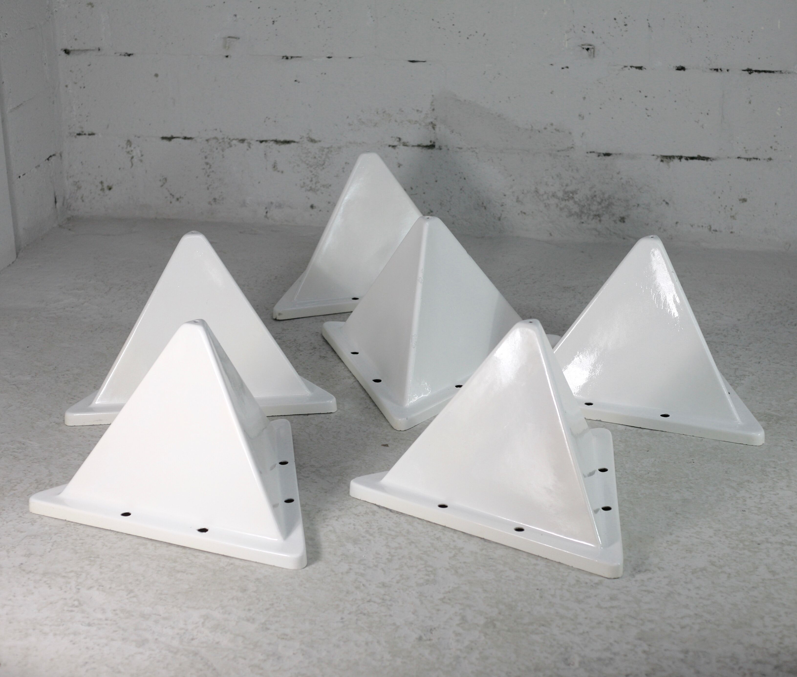 Fiberglass circa 1970. 6 tetrahedron-shaped elements. France.