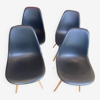 Lot de 4 chaises Charles et Ray Eames by Vitra