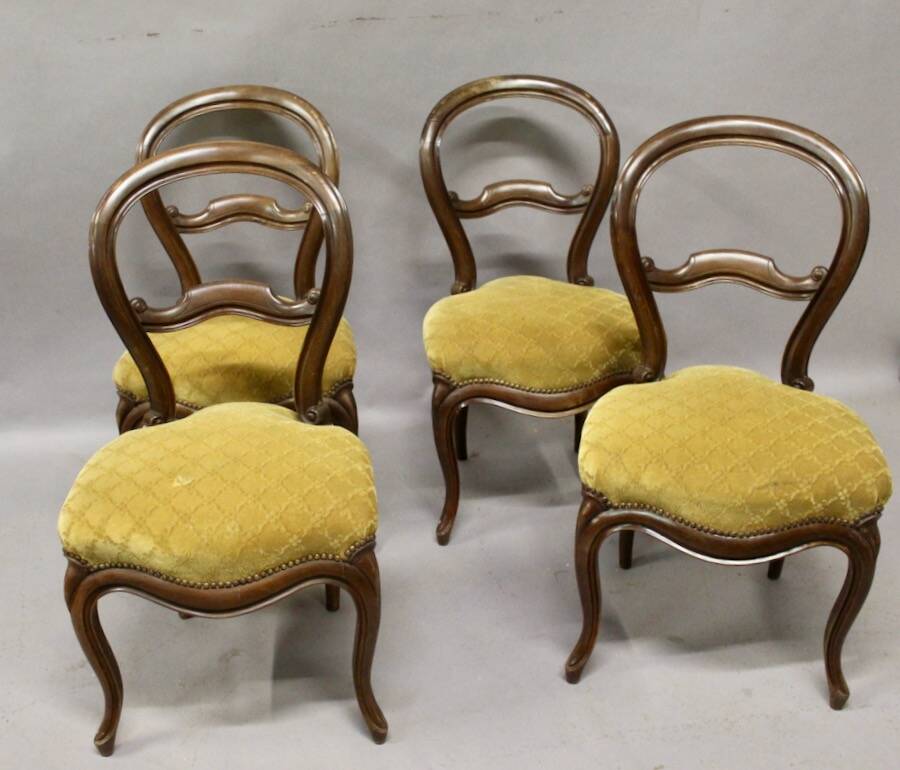 Set of 4 Louis Philippe chairs