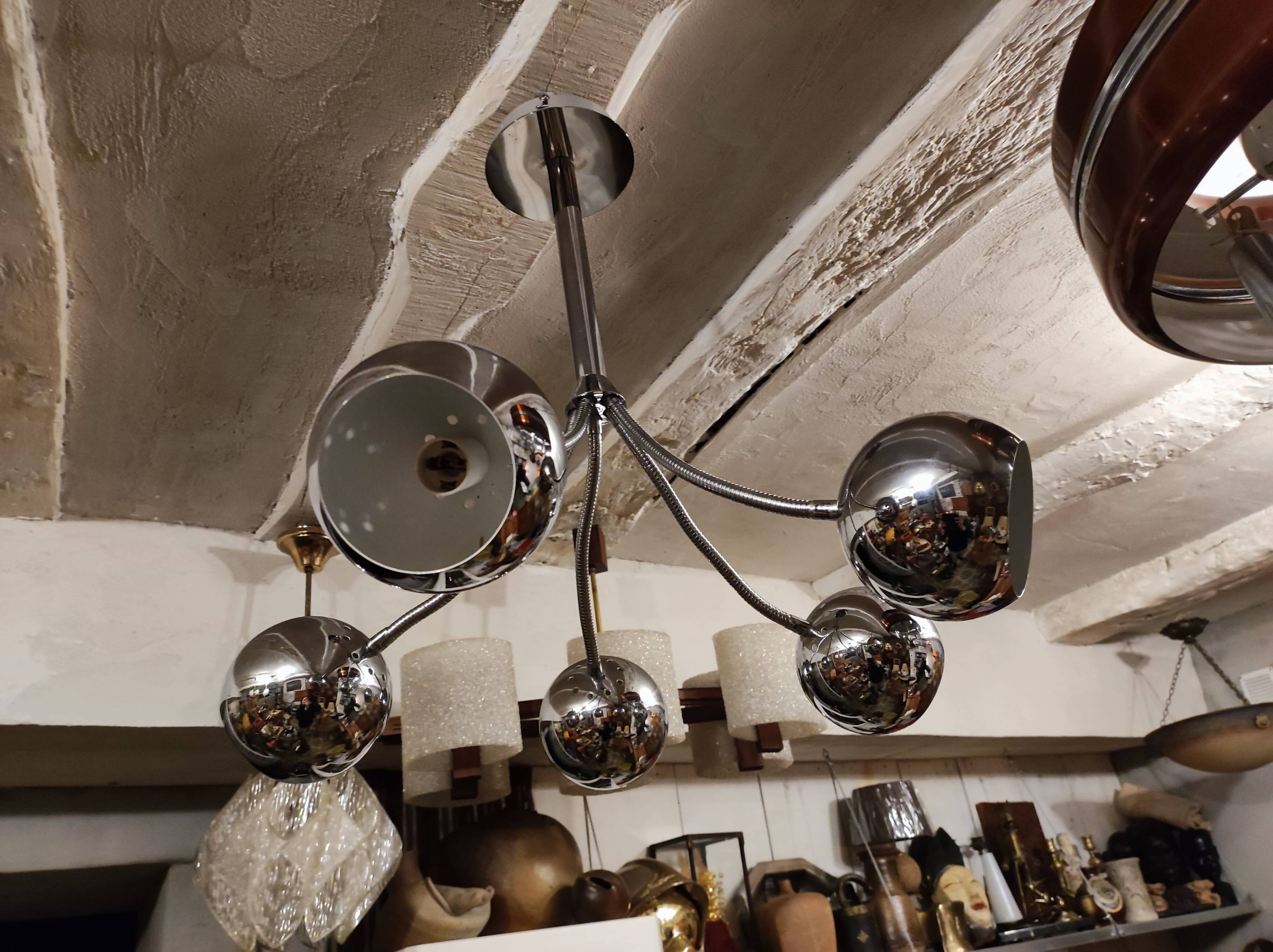 70' Eyes Ball suspension, 5 lights, articulated arms