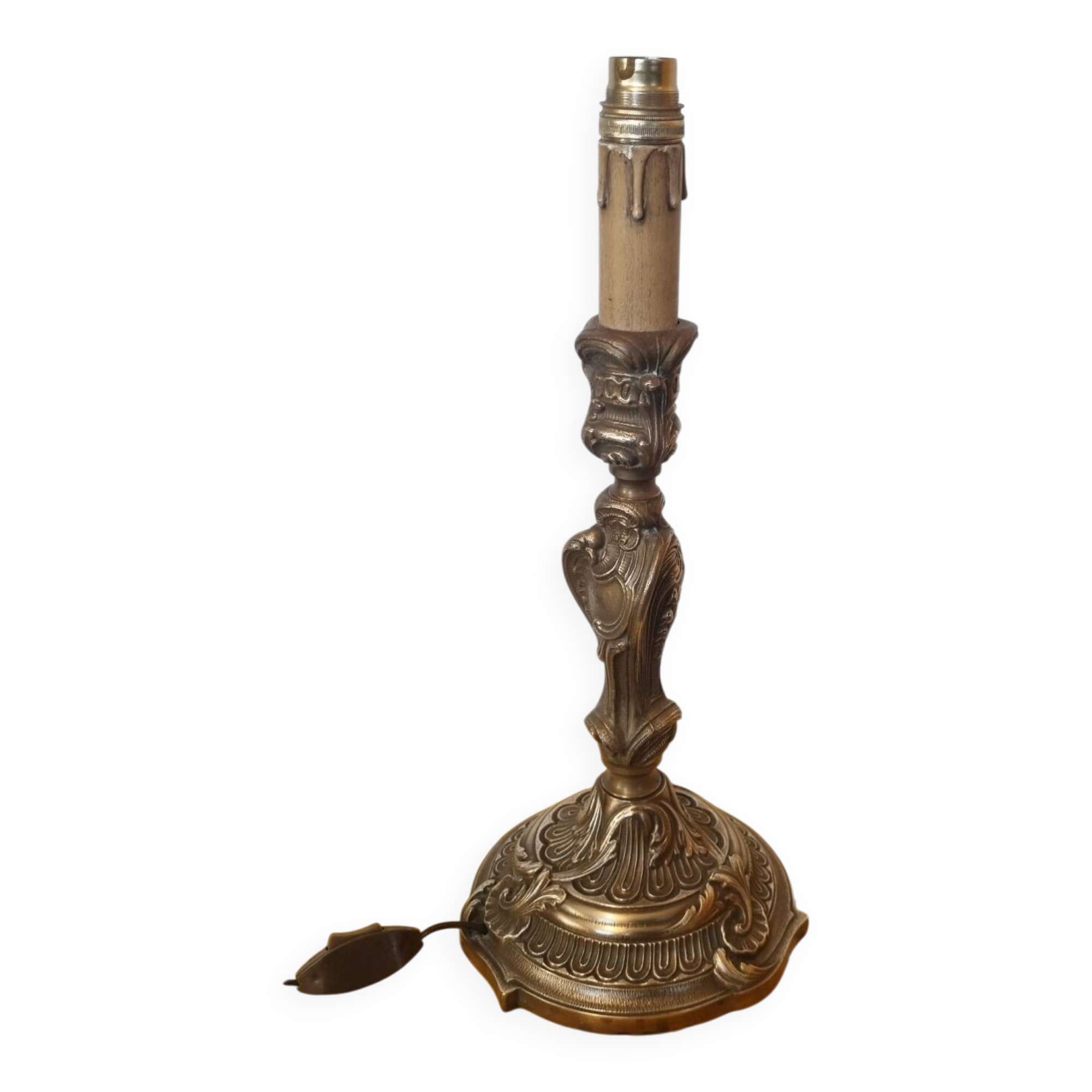 Bronze lamp from the mid-20th century.