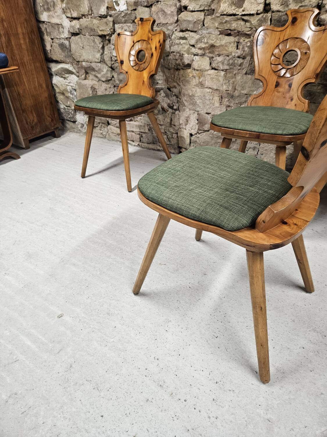 Lot 4 chaises auberge bistrot 1970"