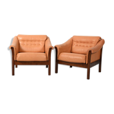 Paire de fauteuils scandinaves en cuir, années 1950