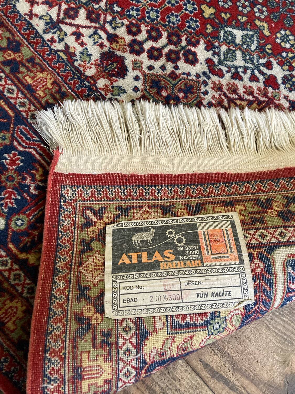 Antique Persian rug 300x200