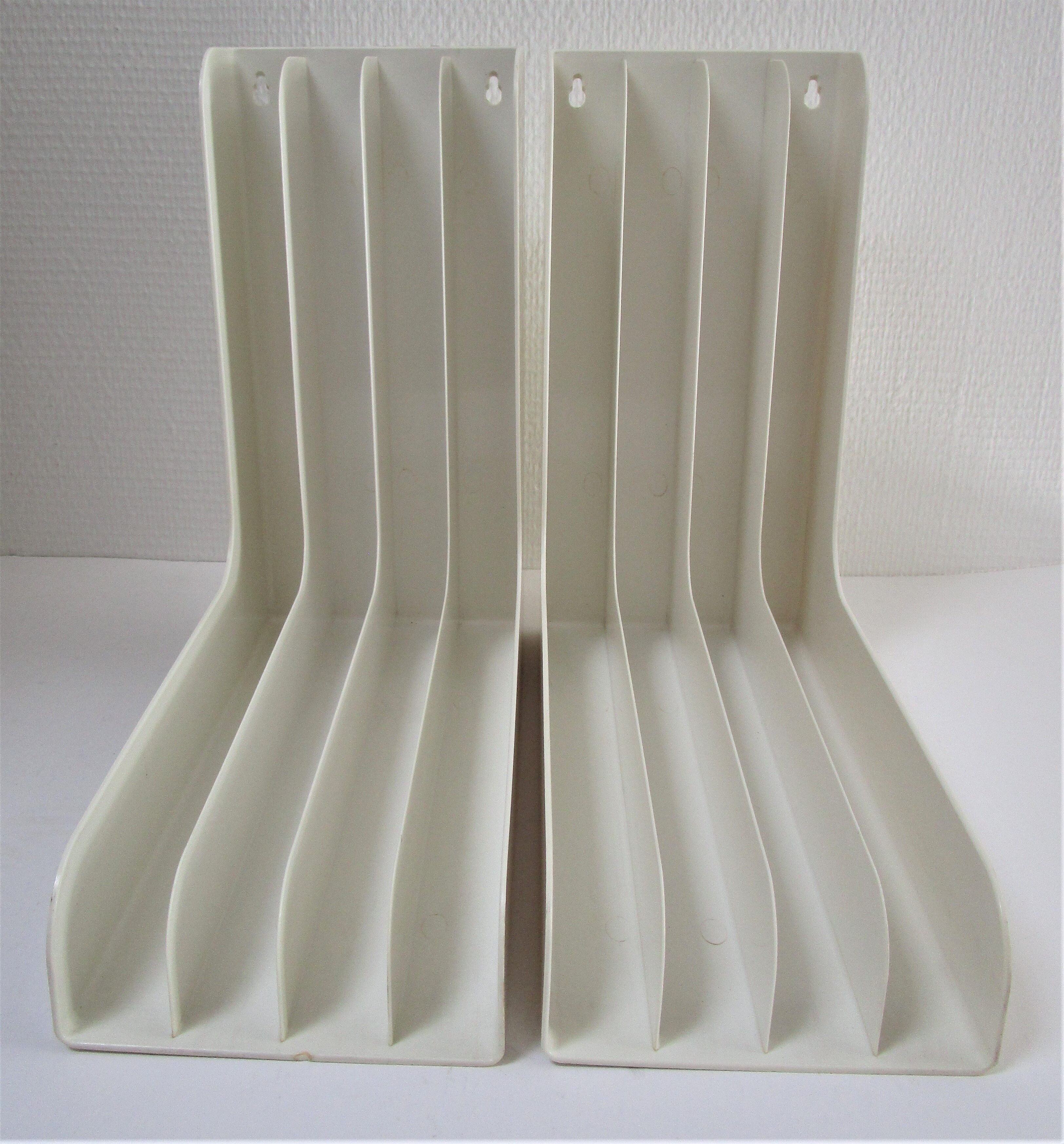 Pair of range white vinyl records vintage 70s