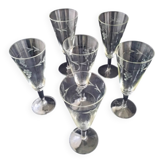 6 flûtes à champagne vintage en cristallin gravé