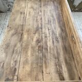 Trading counter central island pine