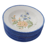 12 hollow earthenware plates of Saint Clement