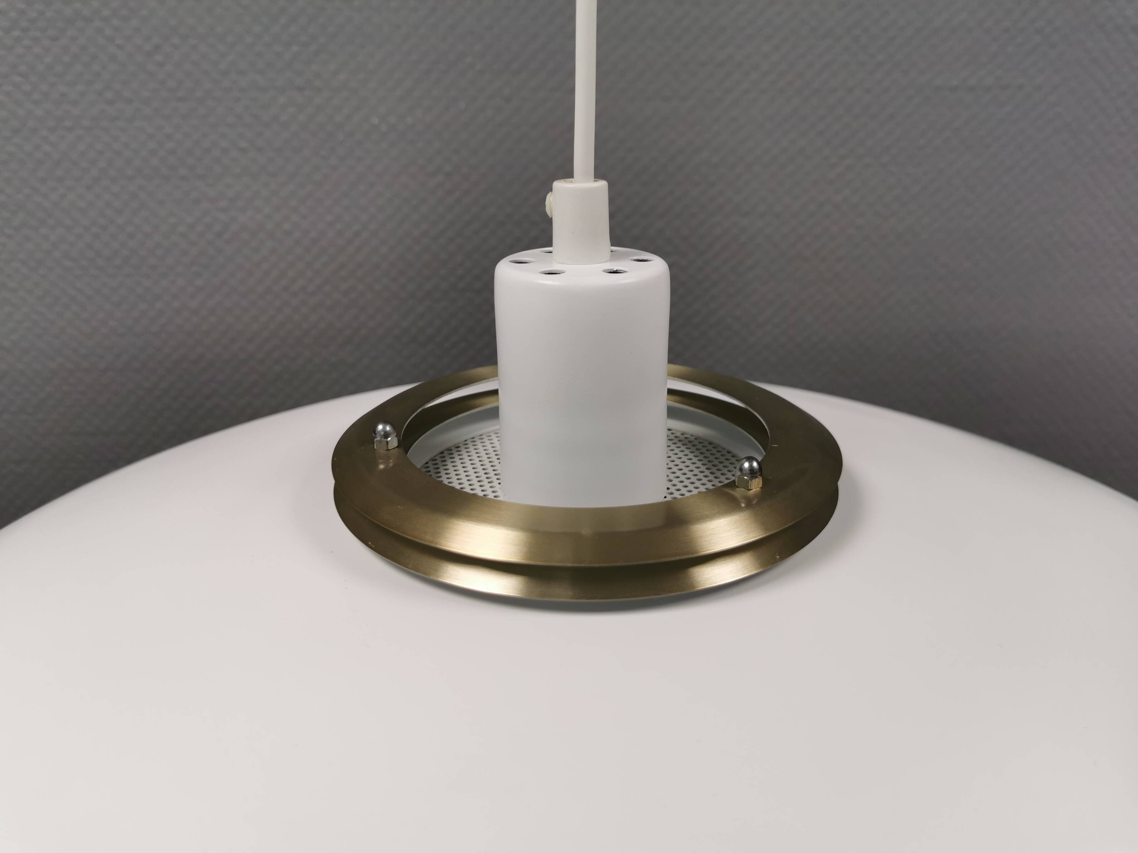 Danish designed hanging lamp, by JEKA (closed in the early 90s) model Dania